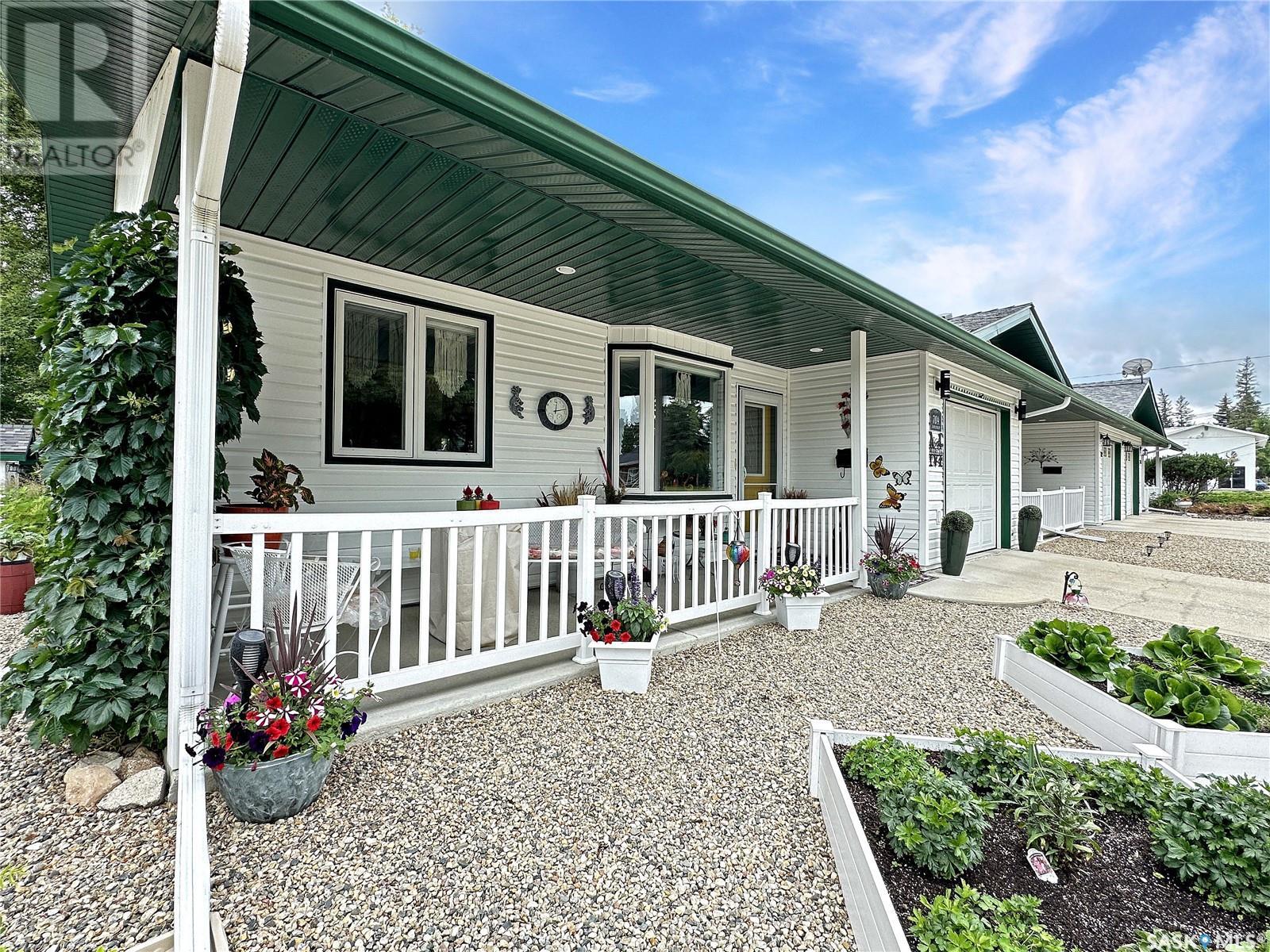 704 Eden St, Indian Head, SK S0G 2K0