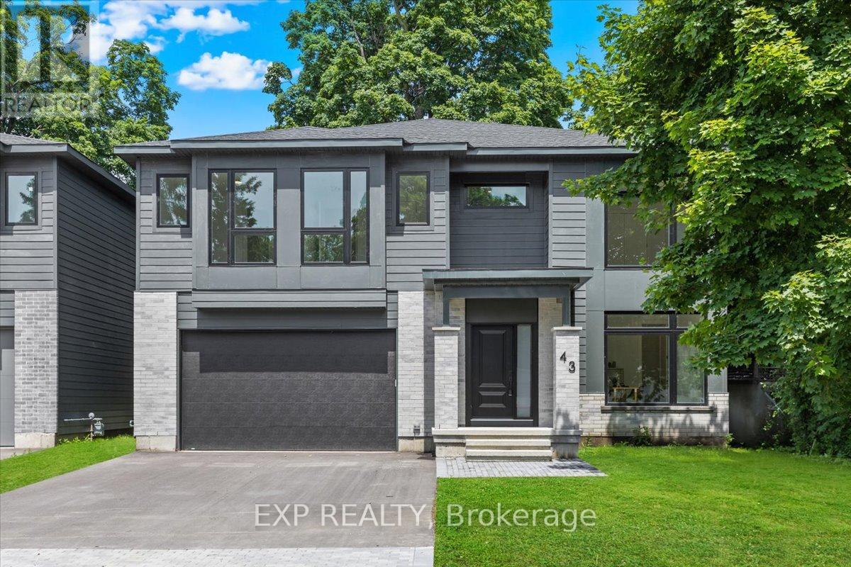 43 St Claire Ave, Ottawa, ON K2G 2A1