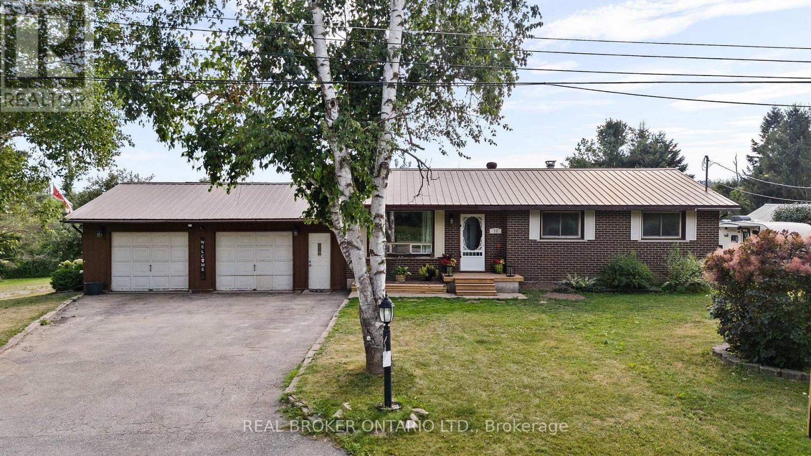 12 Olive Dr, Oro-Medonte, ON L3V 6H2