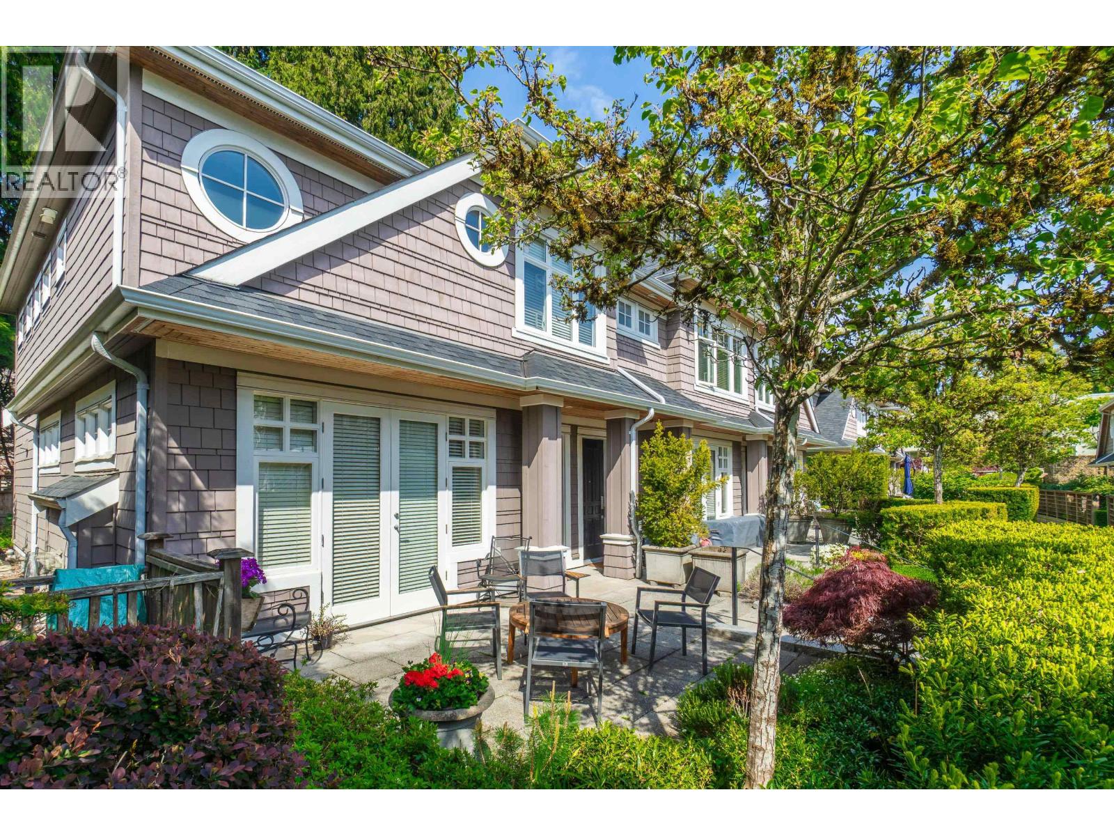 2129 Gordon Ave, West Vancouver, BC V7V 1W1