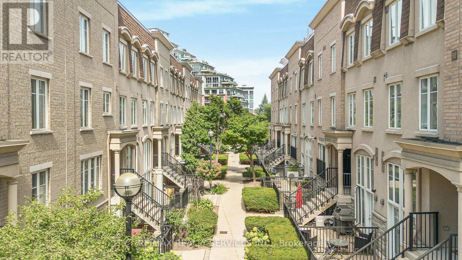 632 38 Western Battery Rd, Toronto, ON M6K 3P1