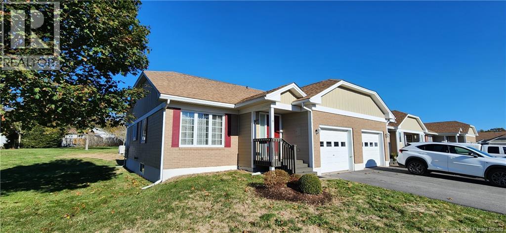 16 Abbie Pl, Saint John, NB E2M 5T3