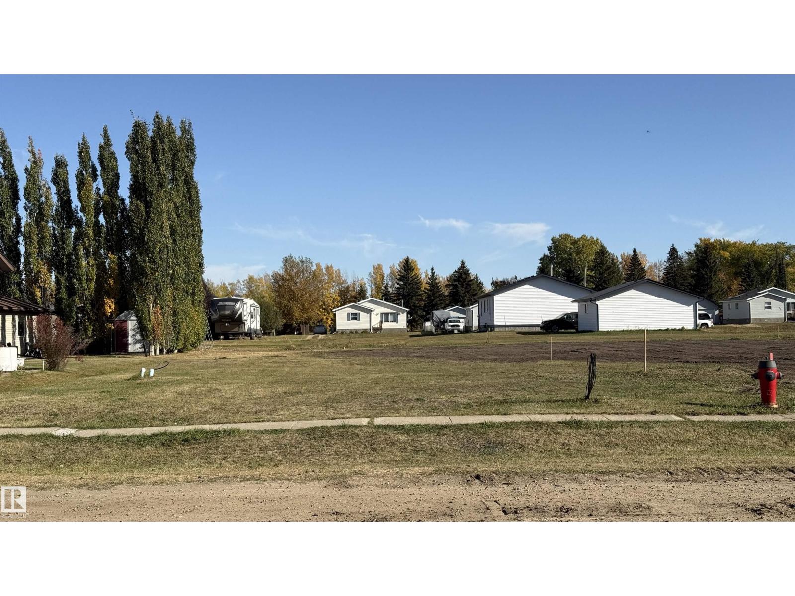 25 Woodbend, Warburg, AB T0C 2T0