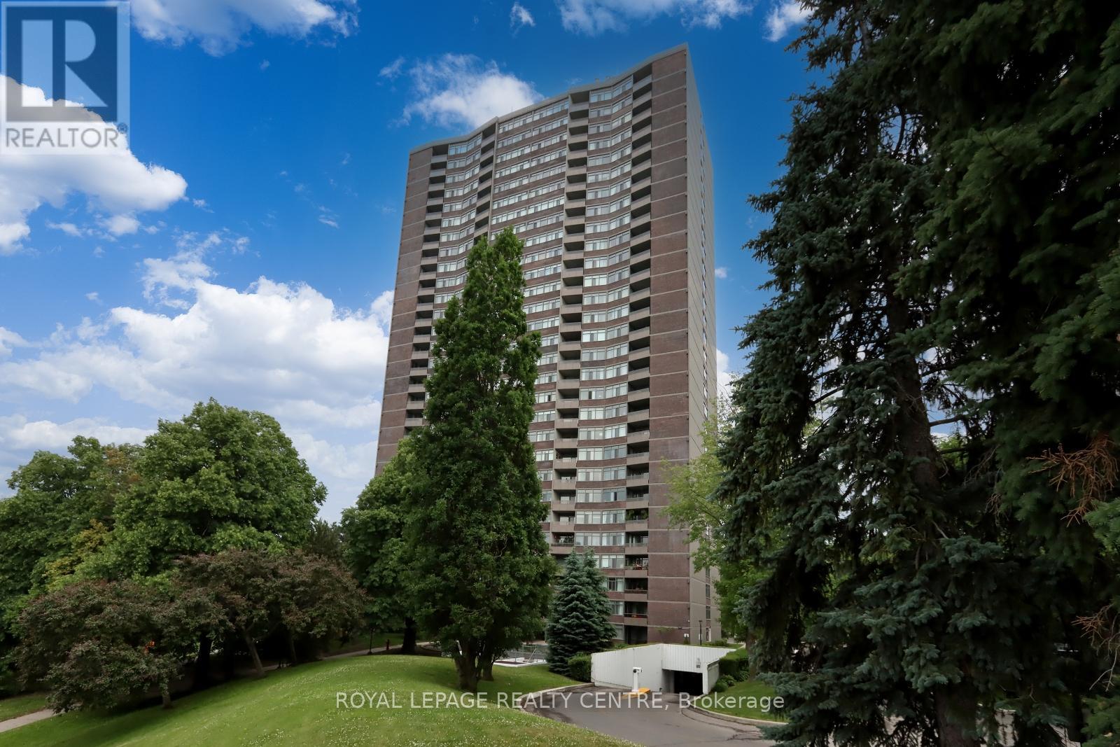 701 3100 Kirwin Ave, Mississauga, ON L5A 3R2