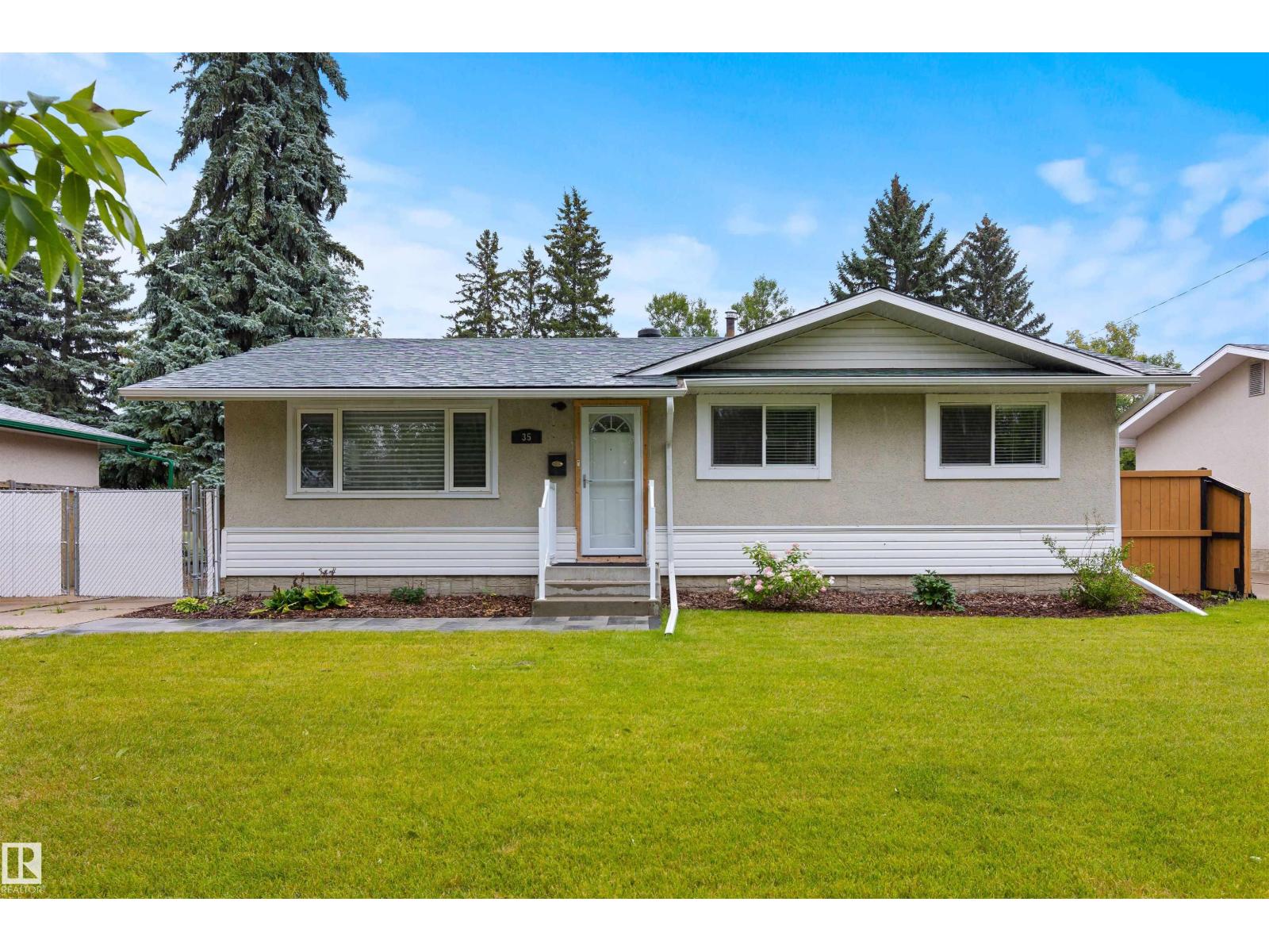 35 Stanley Dr, St. Albert, AB T8N 0J6