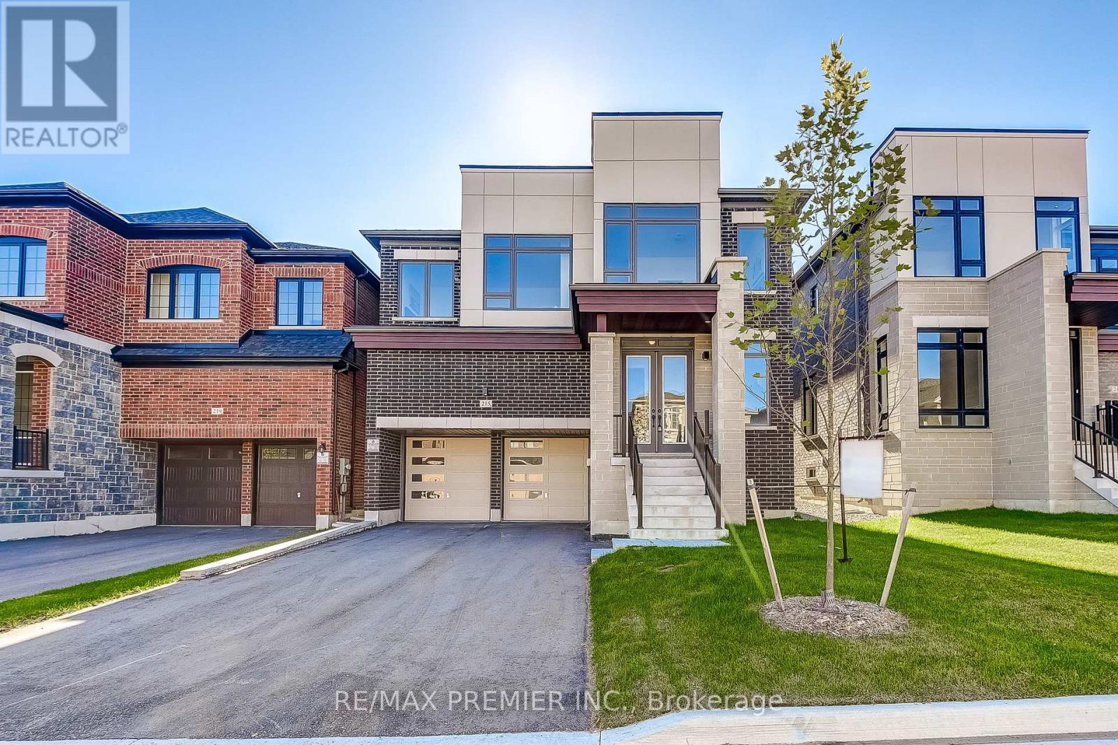 215 Fallharvest Way, Whitchurch-Stouffville, ON L4A 0S1