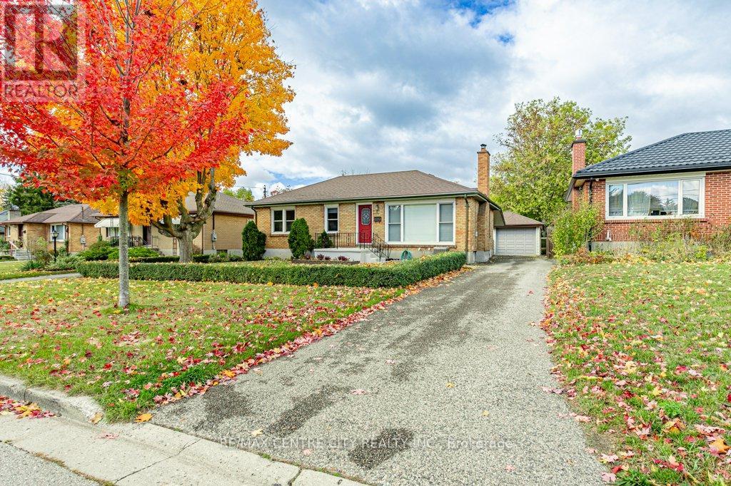 165 Ellsworth Cres, London, ON N5W 1J5