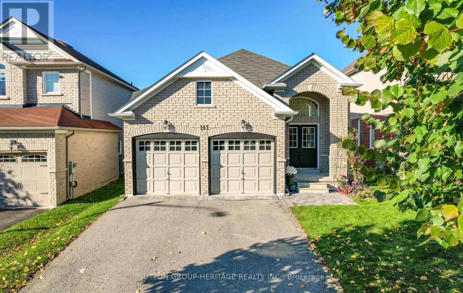 141 Dadson Dr, Clarington, ON L1C 5M7