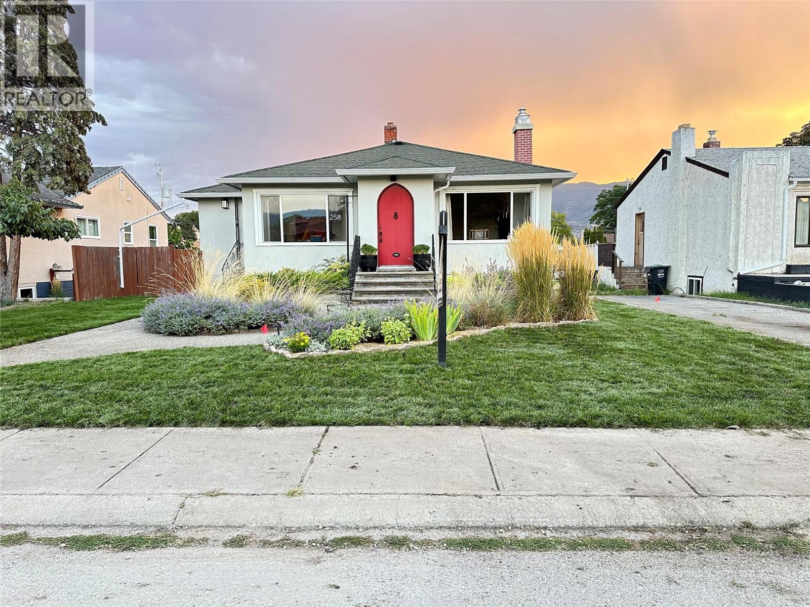 258 Windsor Ave, Penticton, BC V2A 2K4