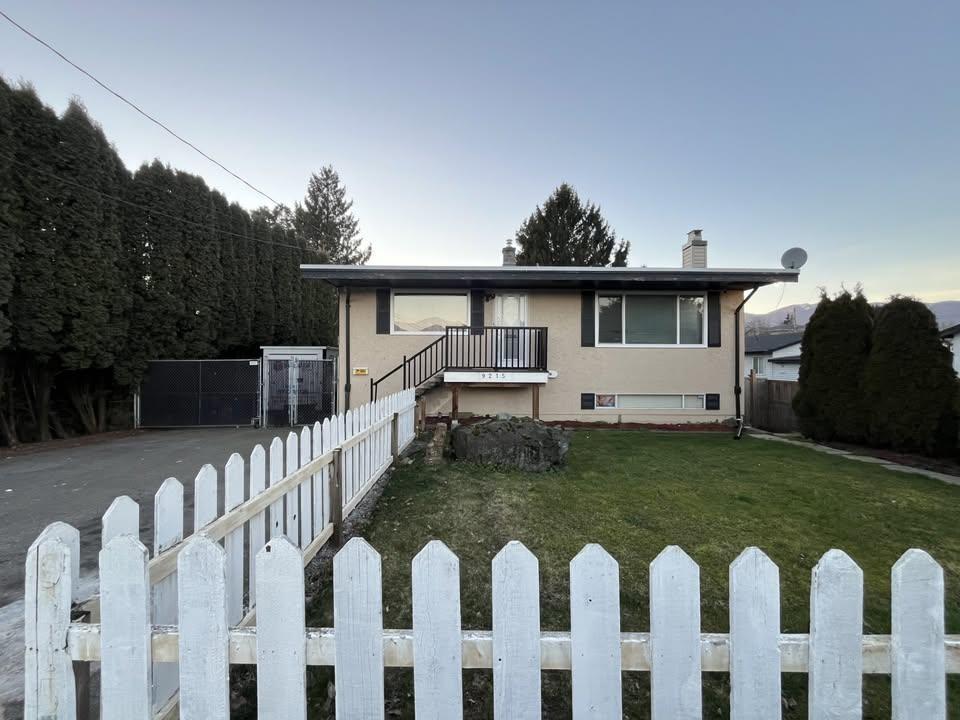 9215 Charles Streetchilliwack Proper E, Chilliwack, BC V2P 5K8