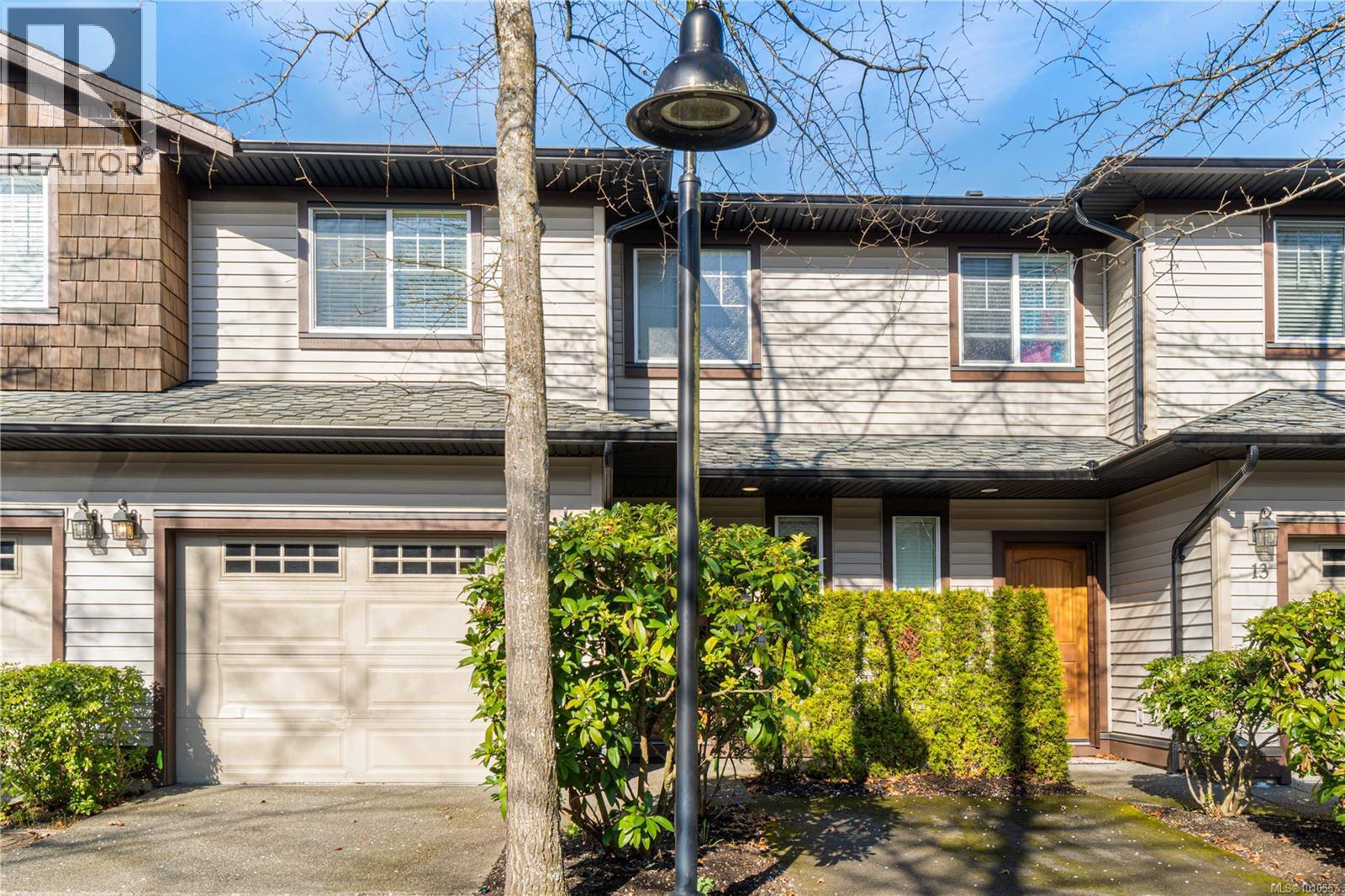 344 Hirst Ave Unit 12 Ave, Parksville, BC V9P 1K4