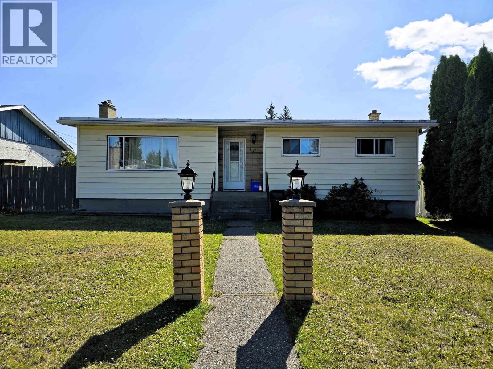 402 N Quinn St, Prince George, BC V2M 3J5