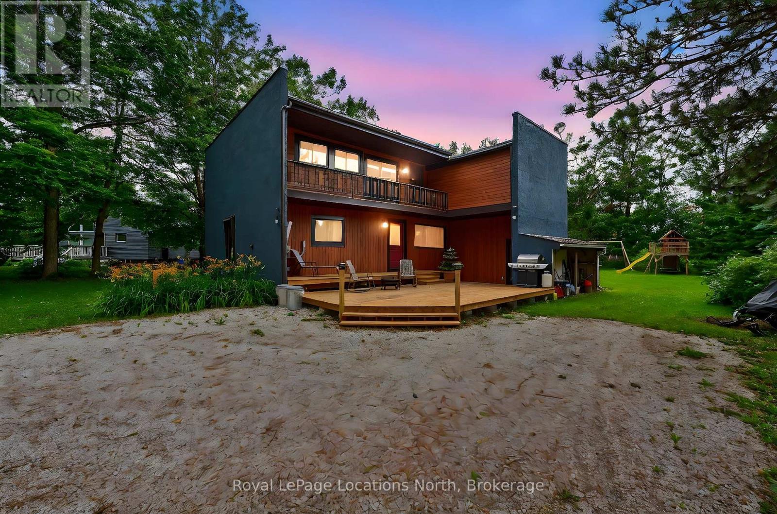 119 Tyrol Ave, The Blue Mountains, ON N0H 2E0