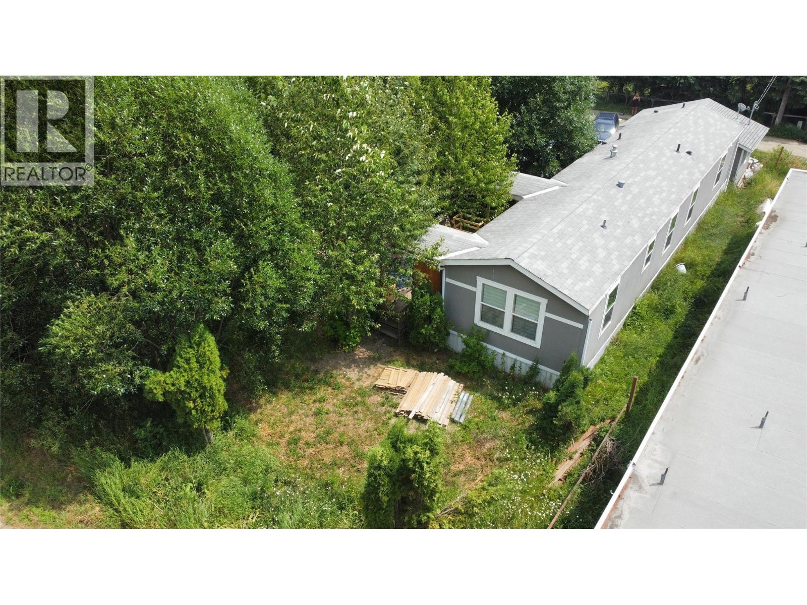 115 Railway Ave, Salmo, BC V0G 1Z0