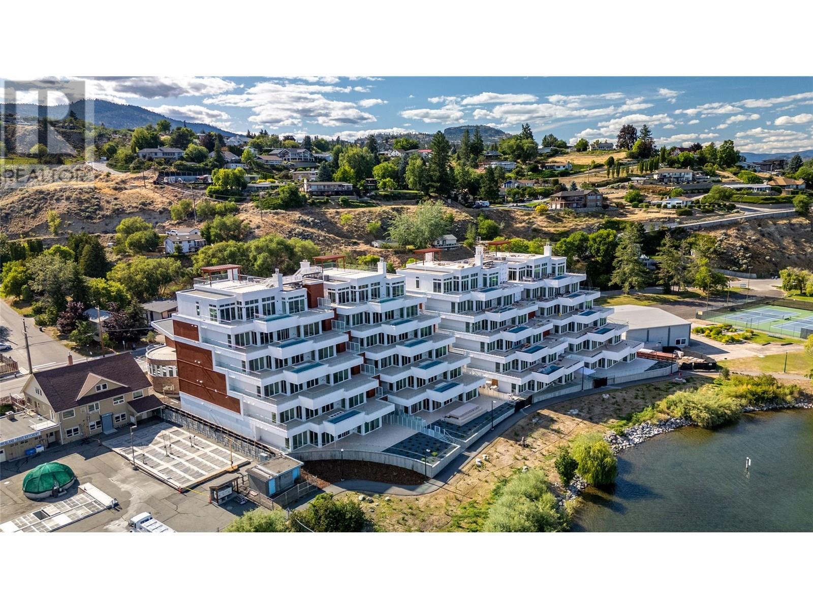 13415 Lakeshore Drive S Unit 202, Summerland, BC V0H 1Z1