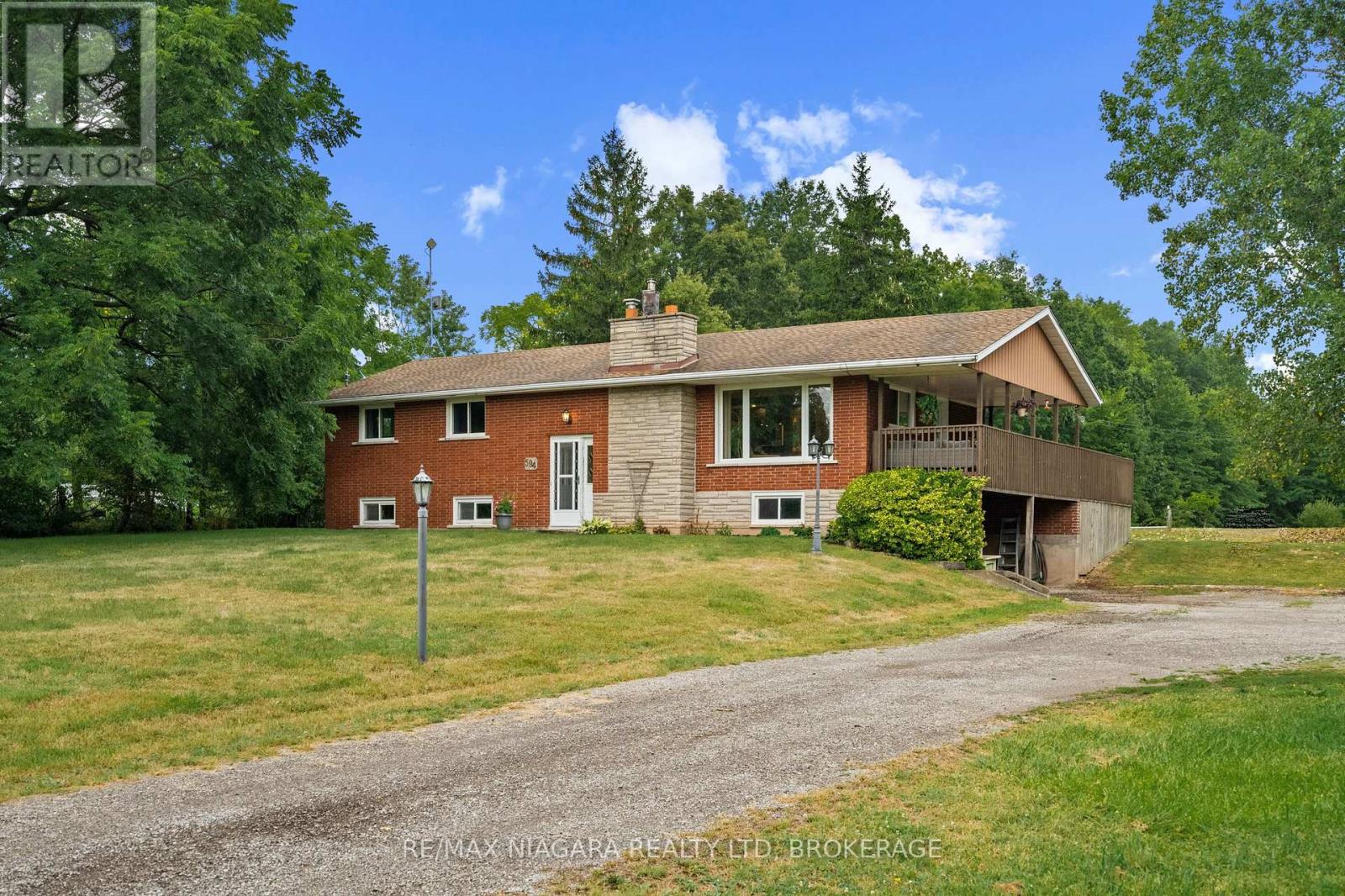 594 Doans Ridge Rd, Welland, ON L3B 5N7