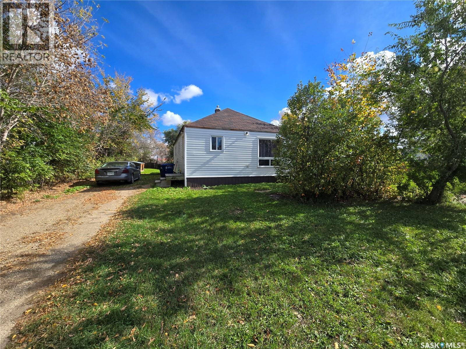 49 Newcombe St, Manor, SK S0C 1R0