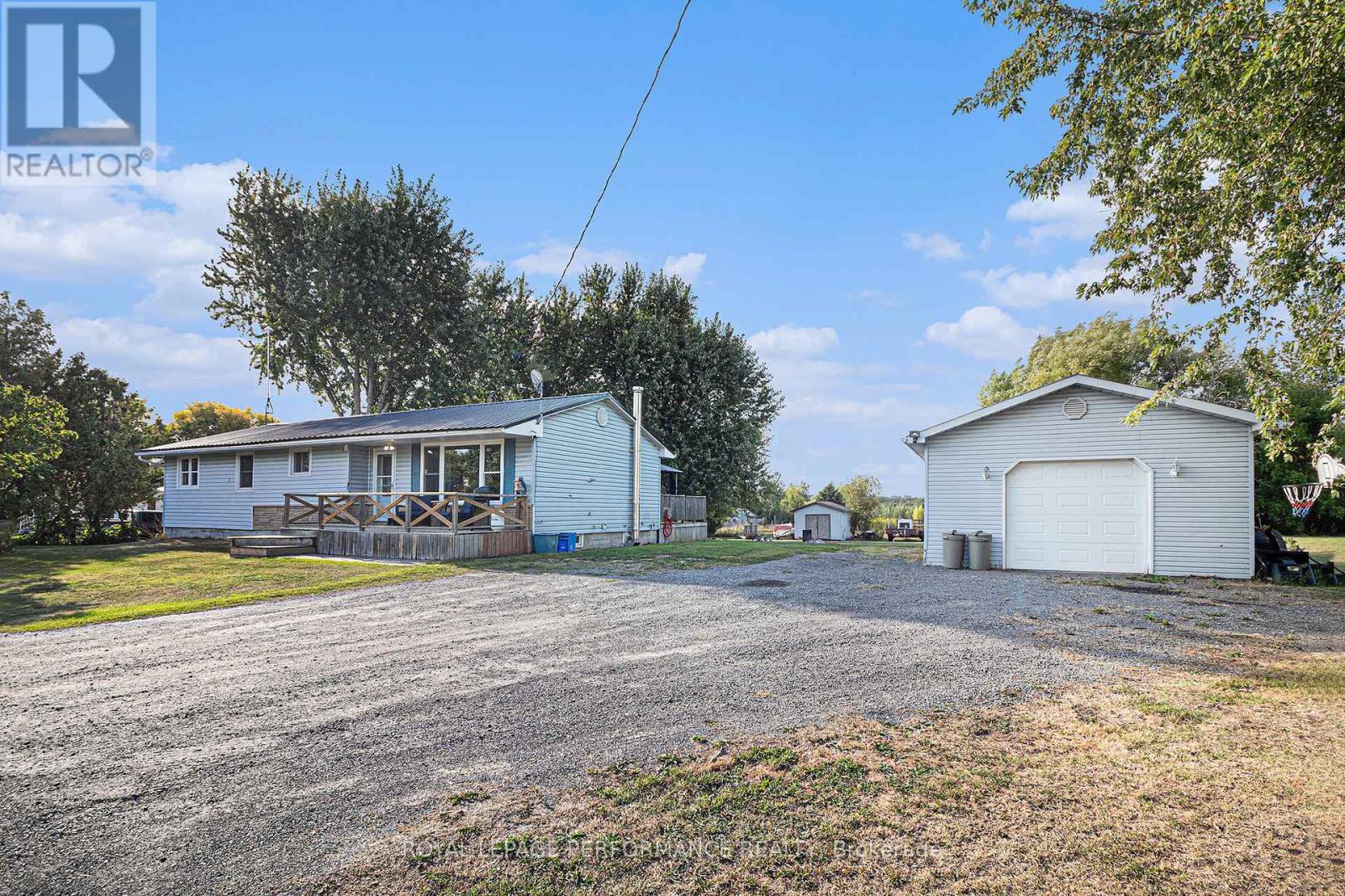 16099 Northfield Rd, South Stormont, ON K0C 1R0