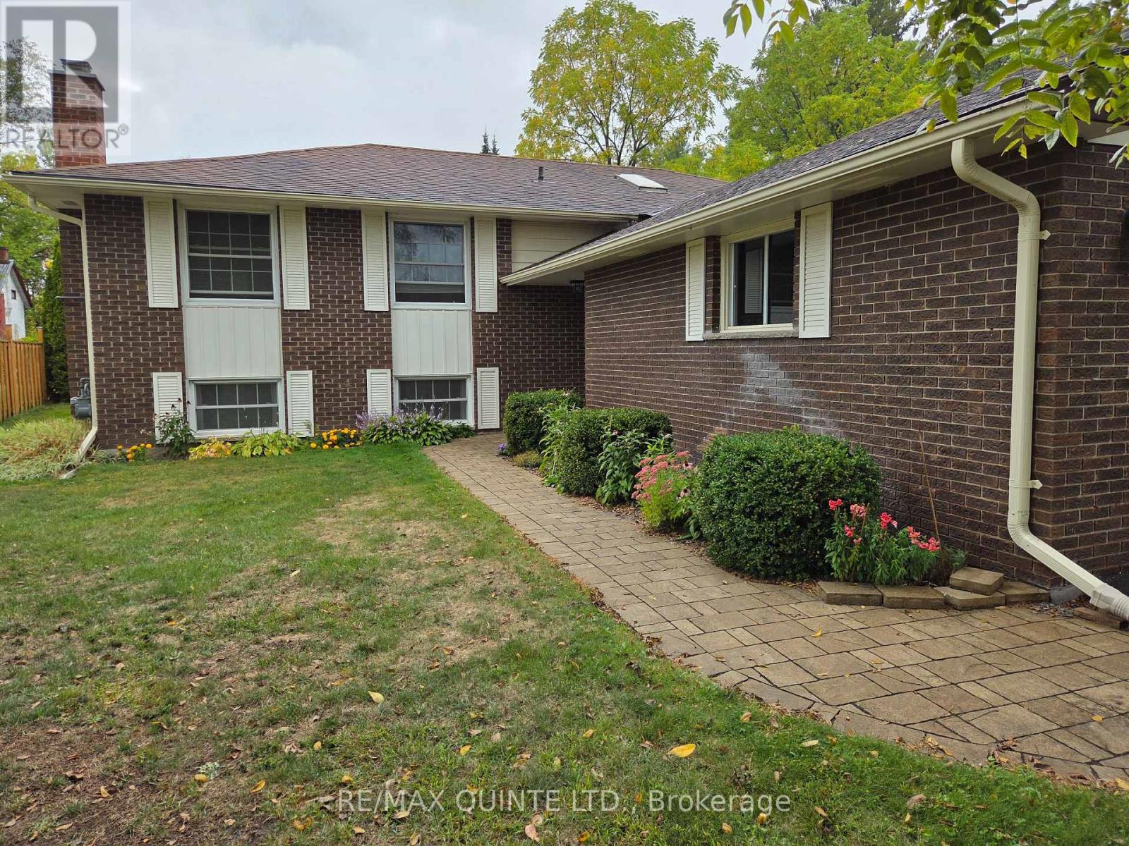 40 College St, Tweed, ON K0K 3J0