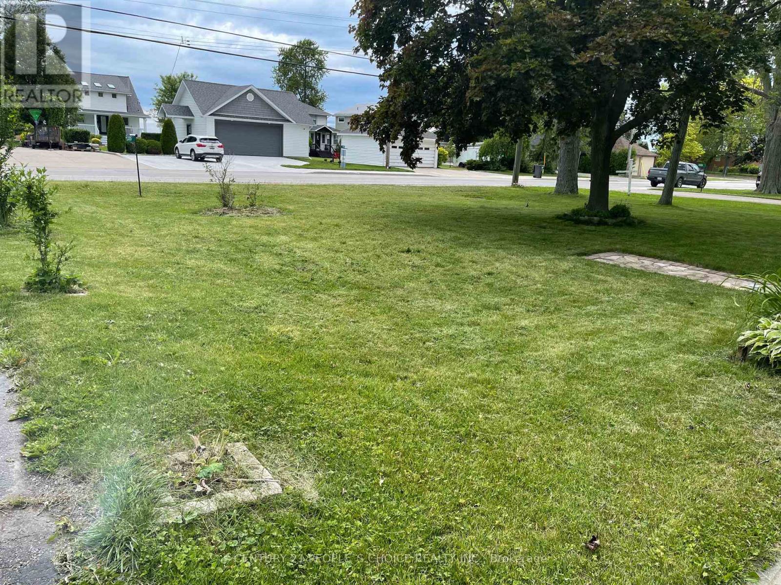 335 Robson Rd, Leamington, ON N8H 0A4