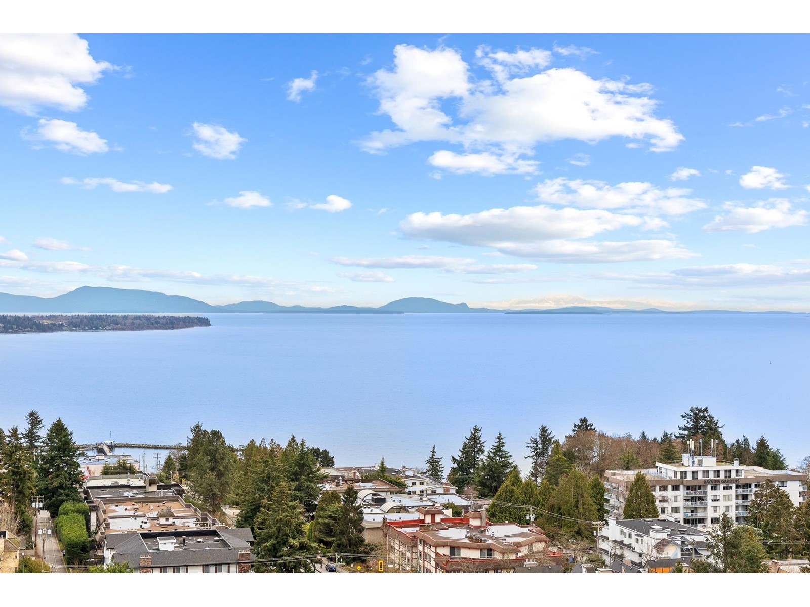 1501 Foster Street Unit 1305, White Rock, BC V4B 0C3