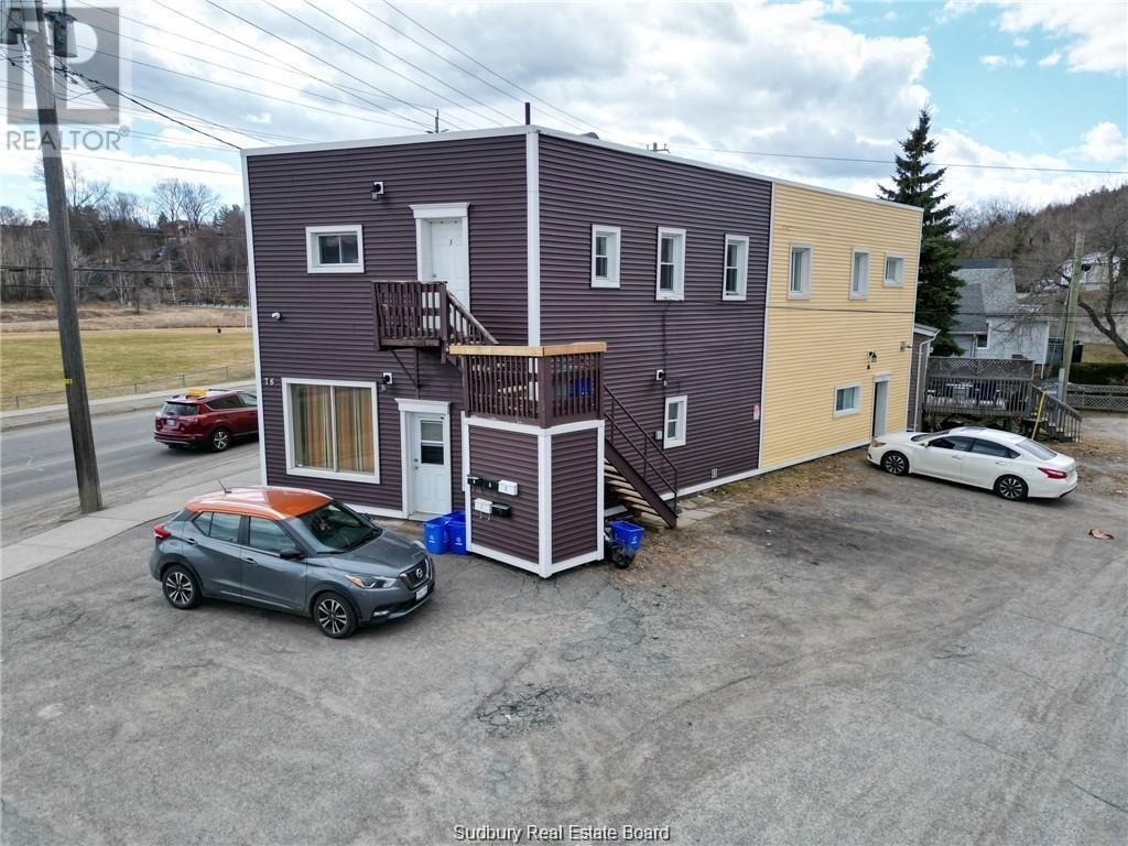 76 Kathleen St, Sudbury, ON P3C 2L9