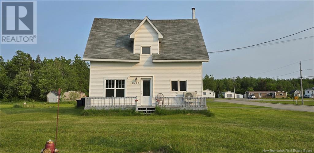 8422 Rue Stpaul St, Bas-Caraquet, NB E1W 6C6