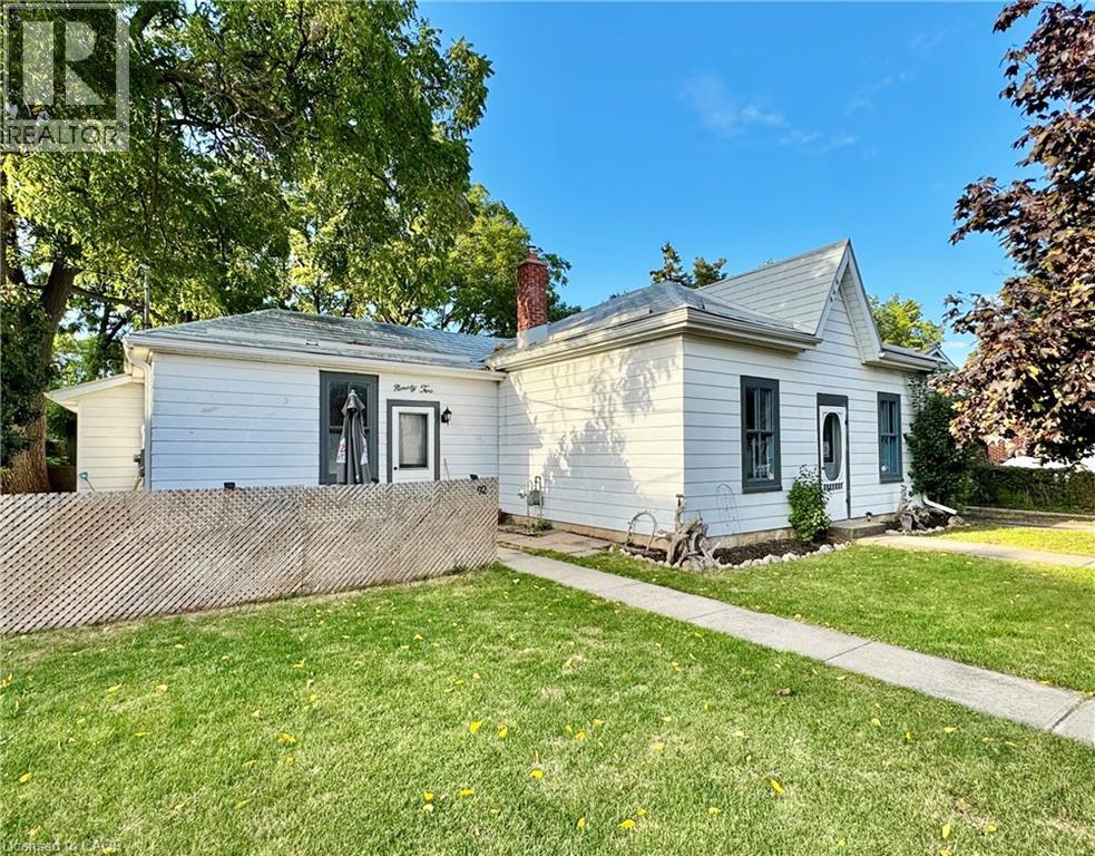 92 Francis St, Cambridge, ON N1S 2A1