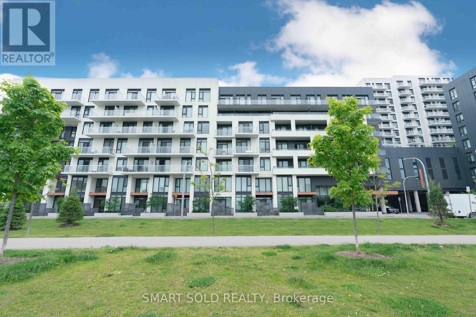 103 18 Rouge Valley Dr, Markham Unionville, ON L6G 0B6