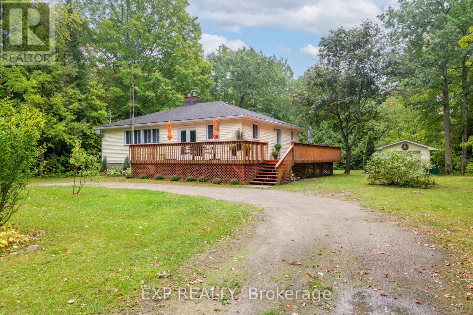 34 Staglir Dr, Tiny, ON L9M 0H2