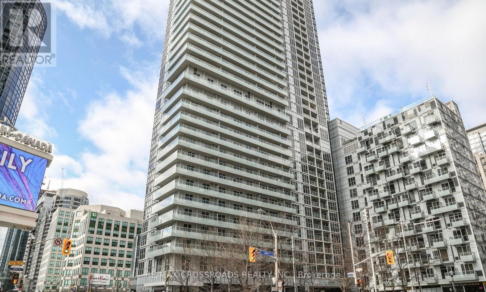405 300 Front St W, Toronto, ON M5V 0E9