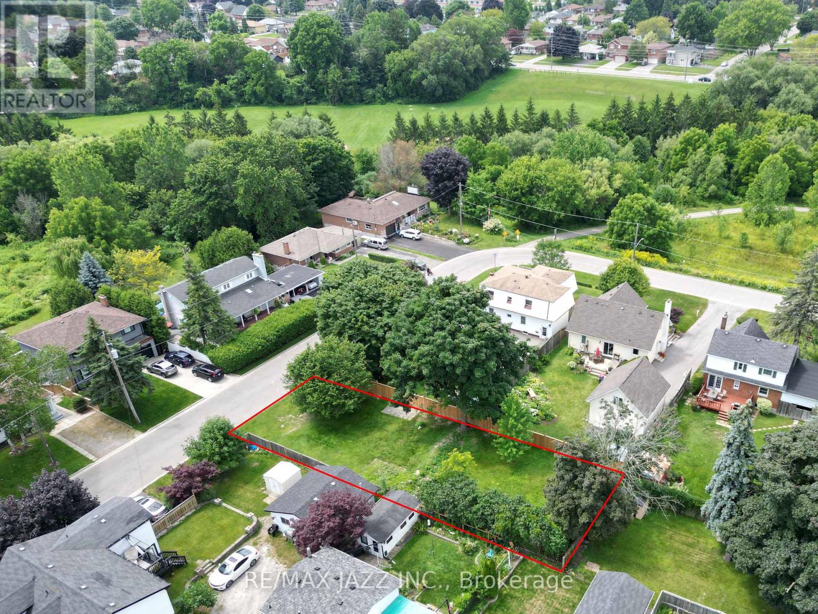 760 Hoskin Ave, Oshawa, ON L1H 2A9