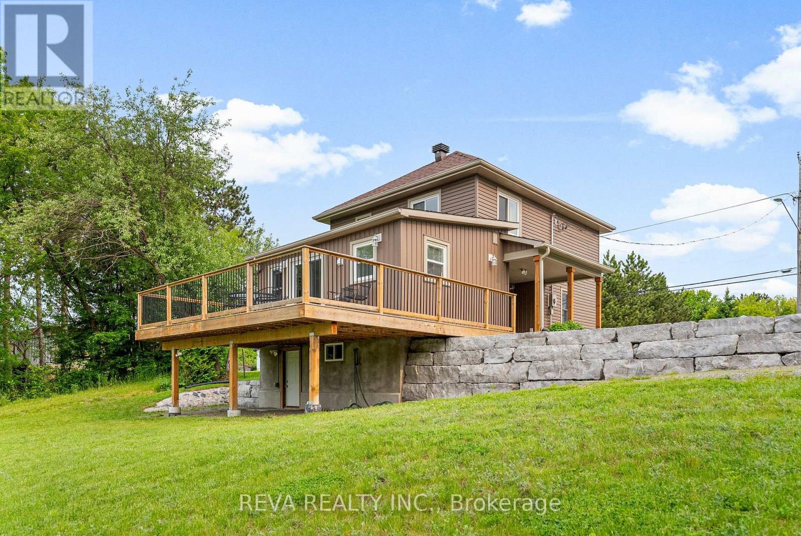 83 Siberia Rd, Madawaska Valley, ON K0J 1B0