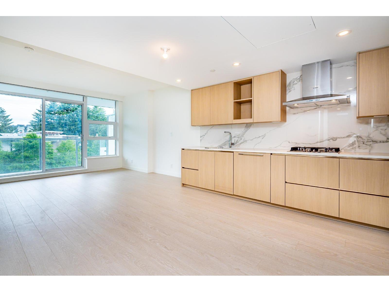 13778 100 Avenue Unit 611, Surrey, BC V3T 0V3