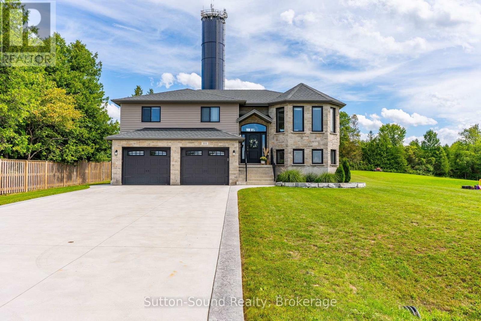 111 Donway Dr, Chatsworth, ON N0H 1G0
