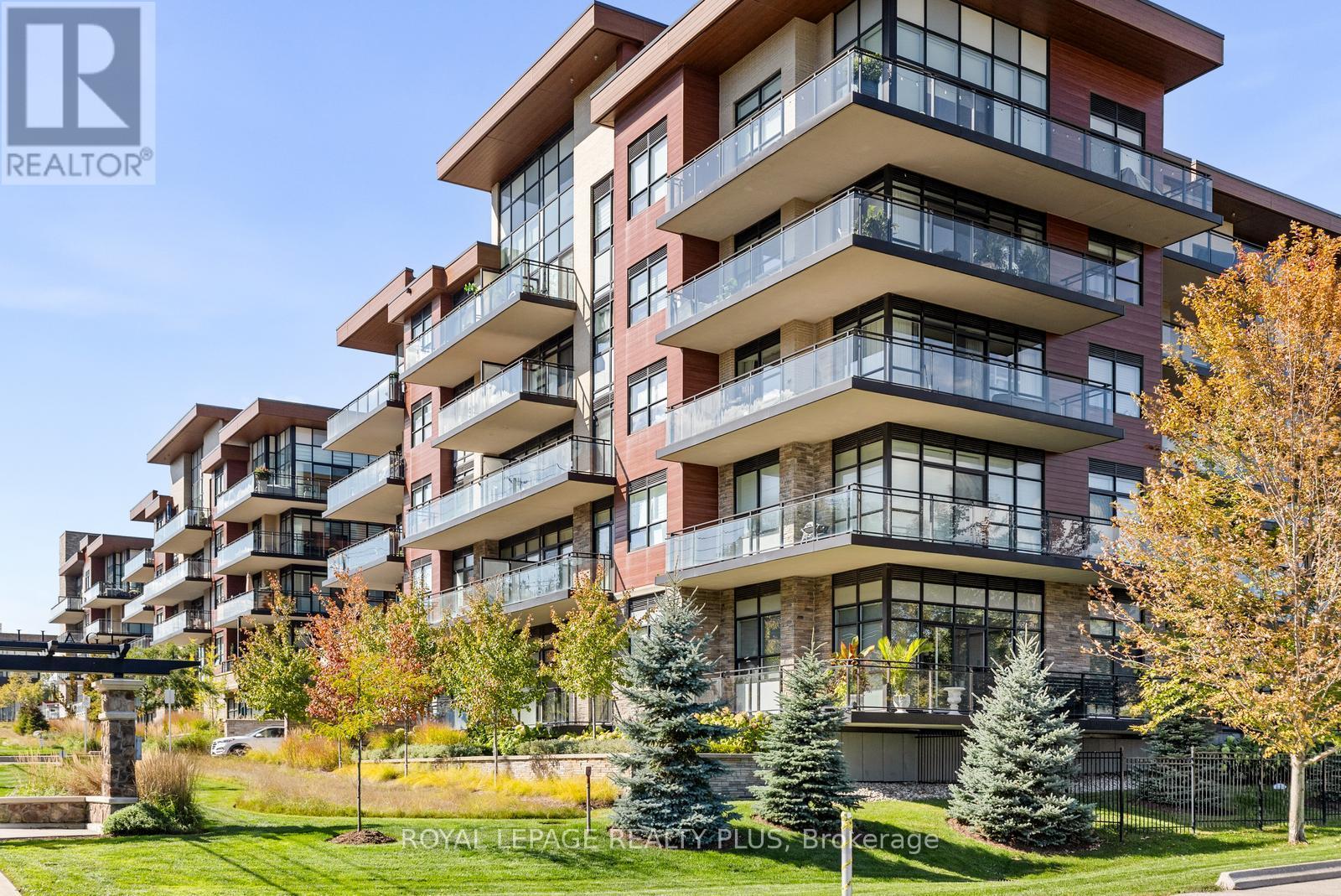 327 1575 Lakeshore Rd W, Mississauga, ON L5J 0B1