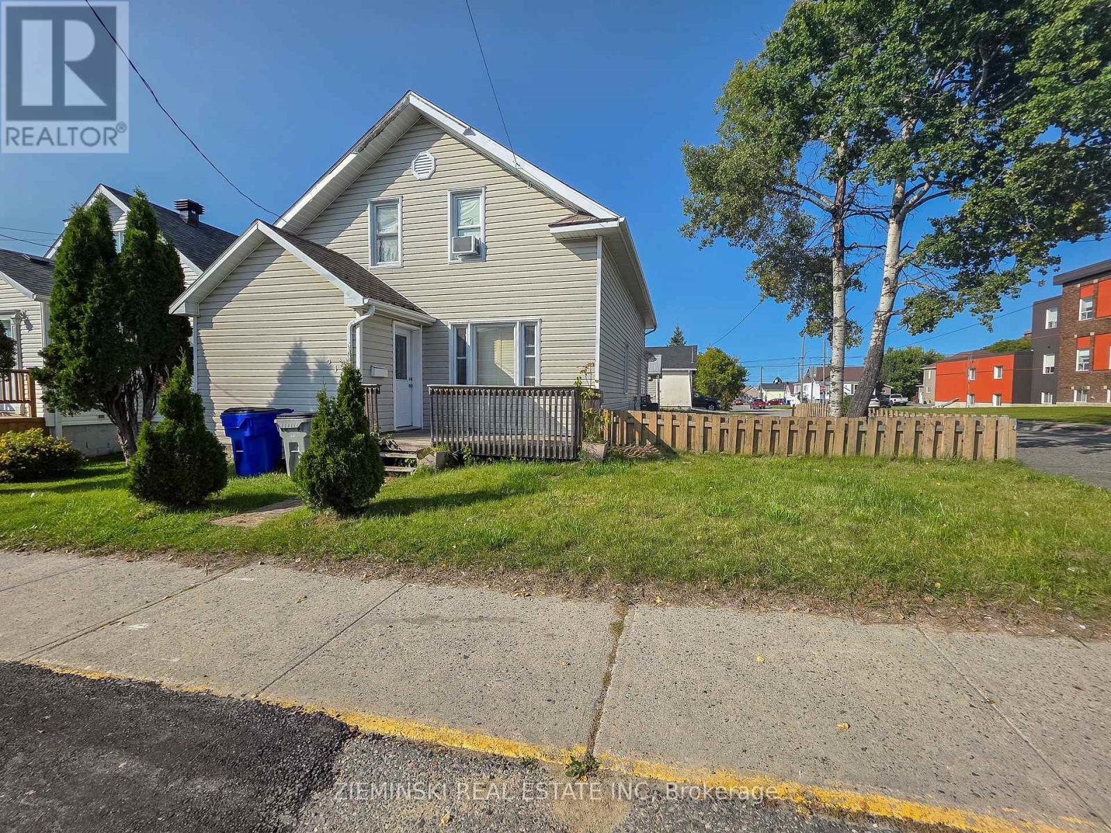 210 Commercial Ave, Timmins, ON P4N 2X4