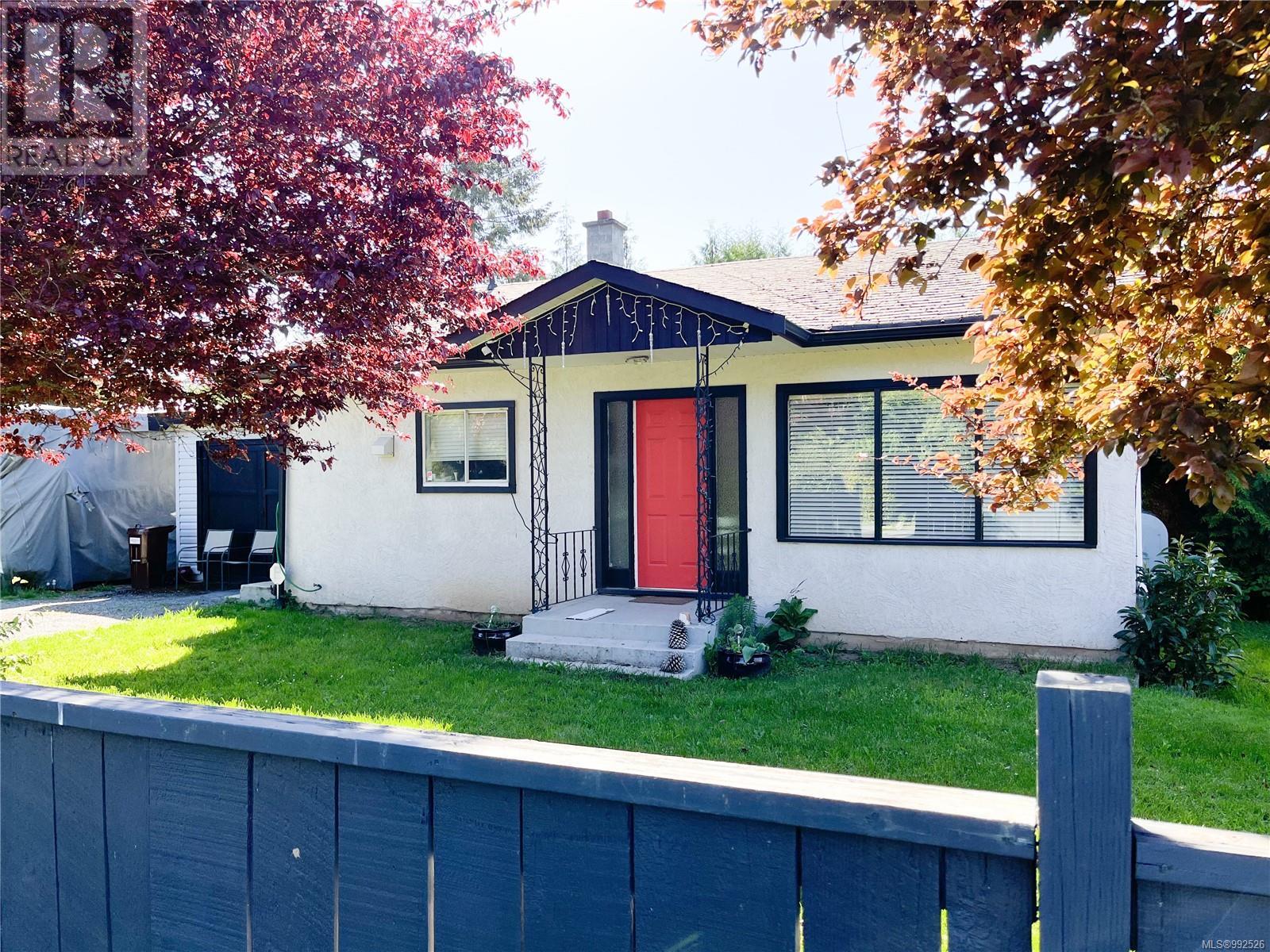 1193 Dignan Rd, Central Saanich, BC V8M 1H4