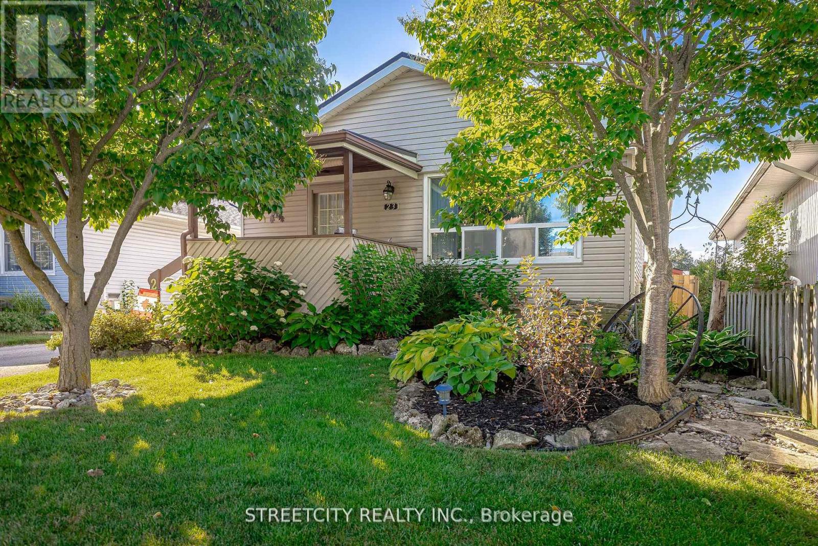 23 Snowdon Cres, London, ON N6E 1G5