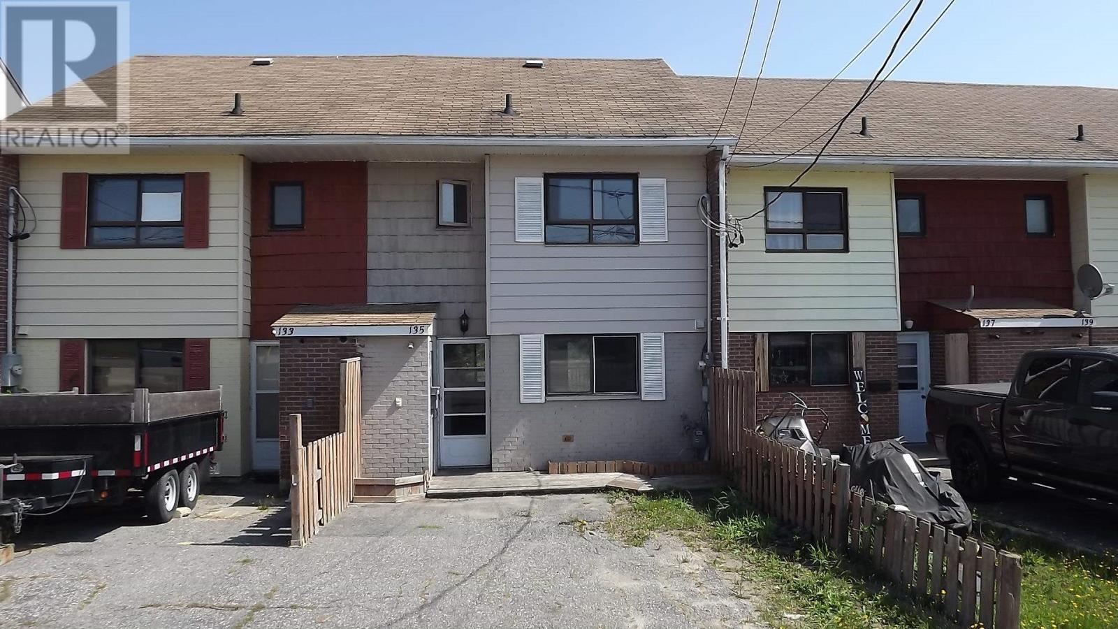 135 Hillside Dr S, Elliot Lake, ON P5A 1N2