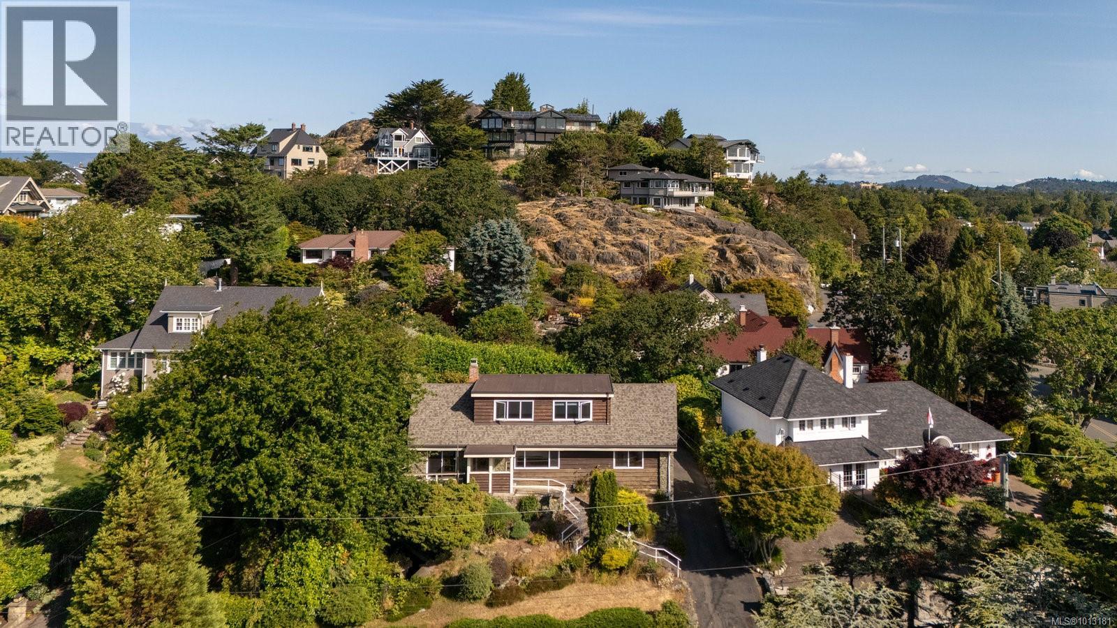 280 King George Ter, Oak Bay, BC V8S 2K2