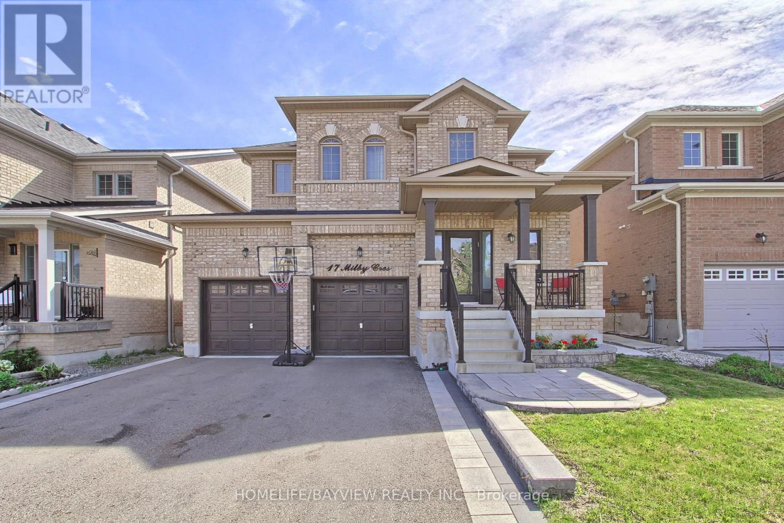 17 Milby Cres, Bradford West Gwillimbury Bradford, ON L3Z 0Y9