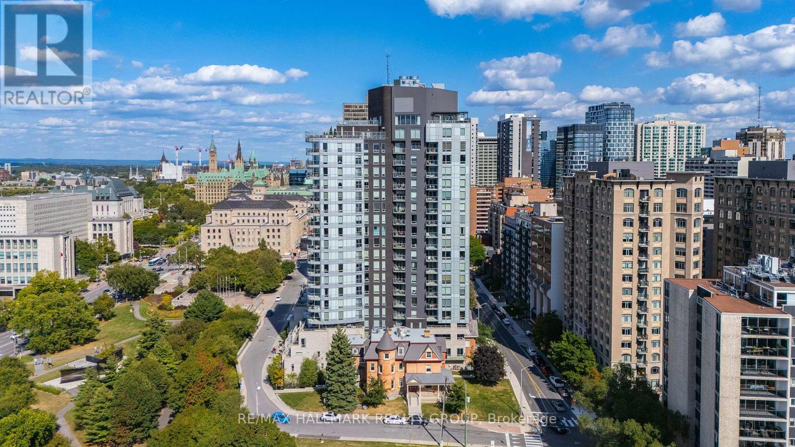1807 428 Sparks St, Ottawa, ON K1R 0B3