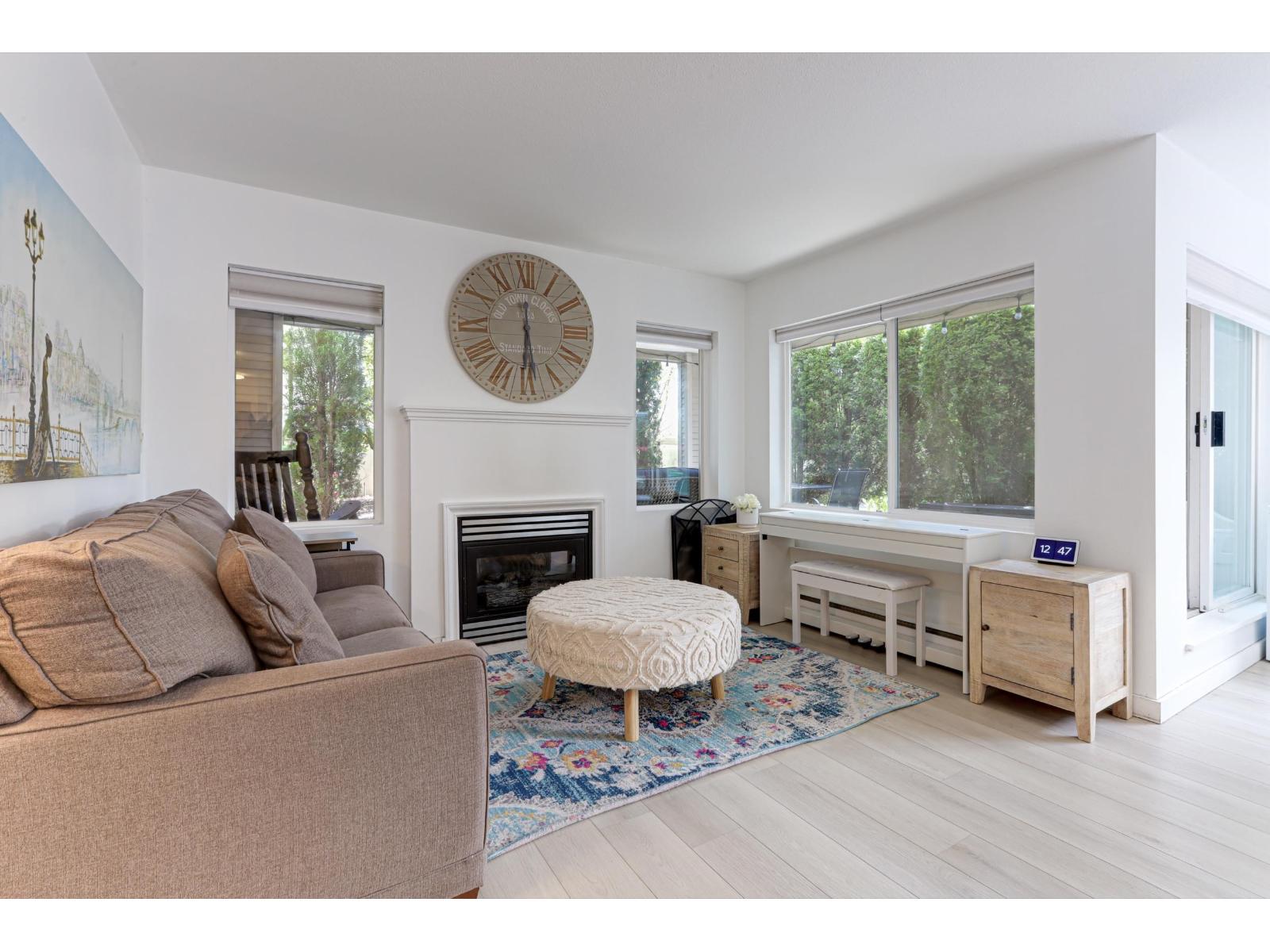 6359 198 Street Unit 203, Langley, BC V2Y 2E3