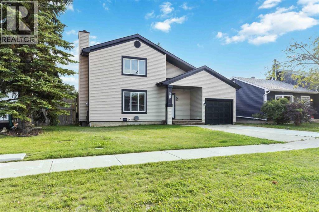 227 Dickins Dr, Fort Mcmurray, AB T9K 1N2