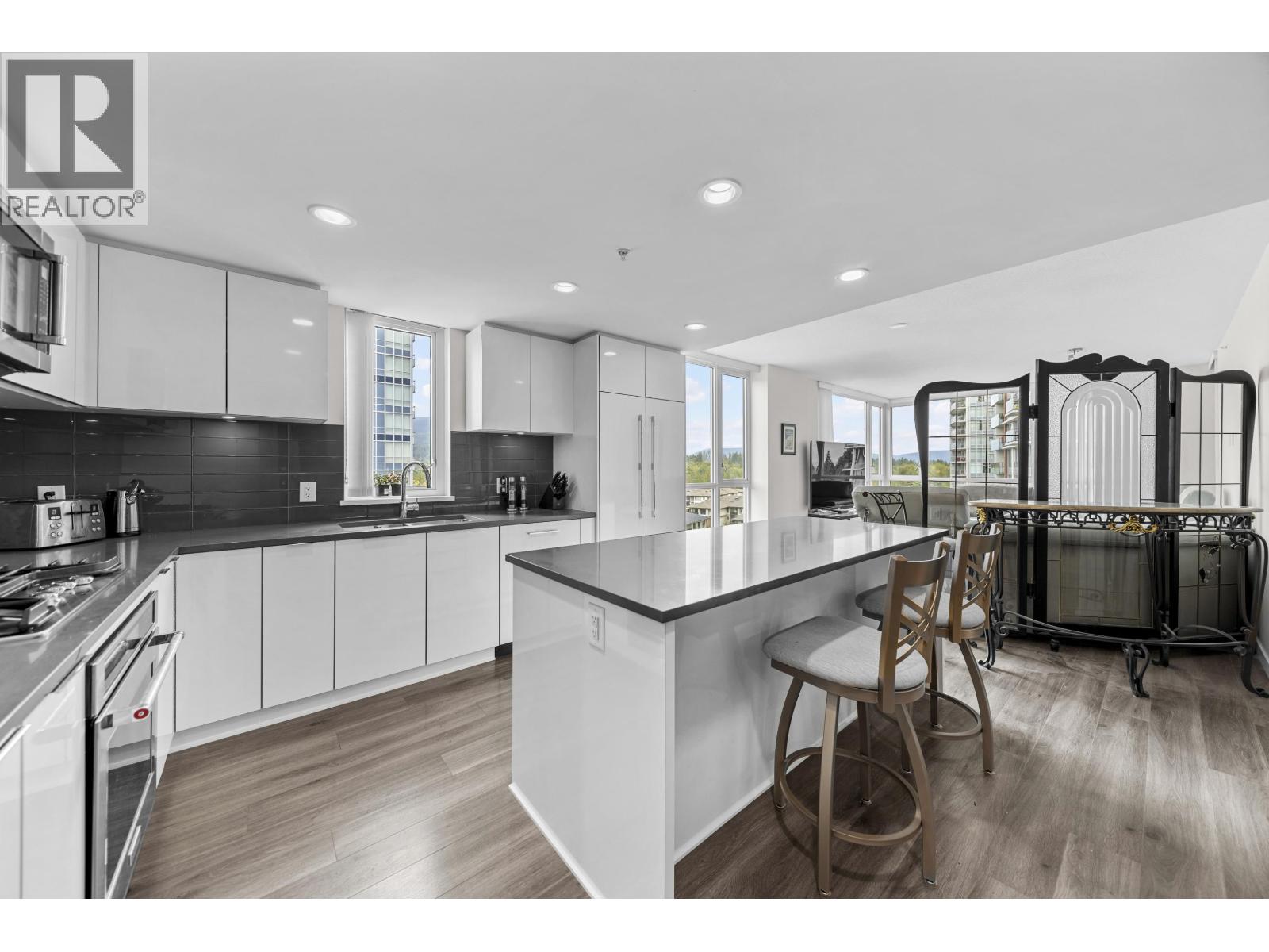 3096 Windsor Gate Unit 1001, Coquitlam, BC V3B 0P4