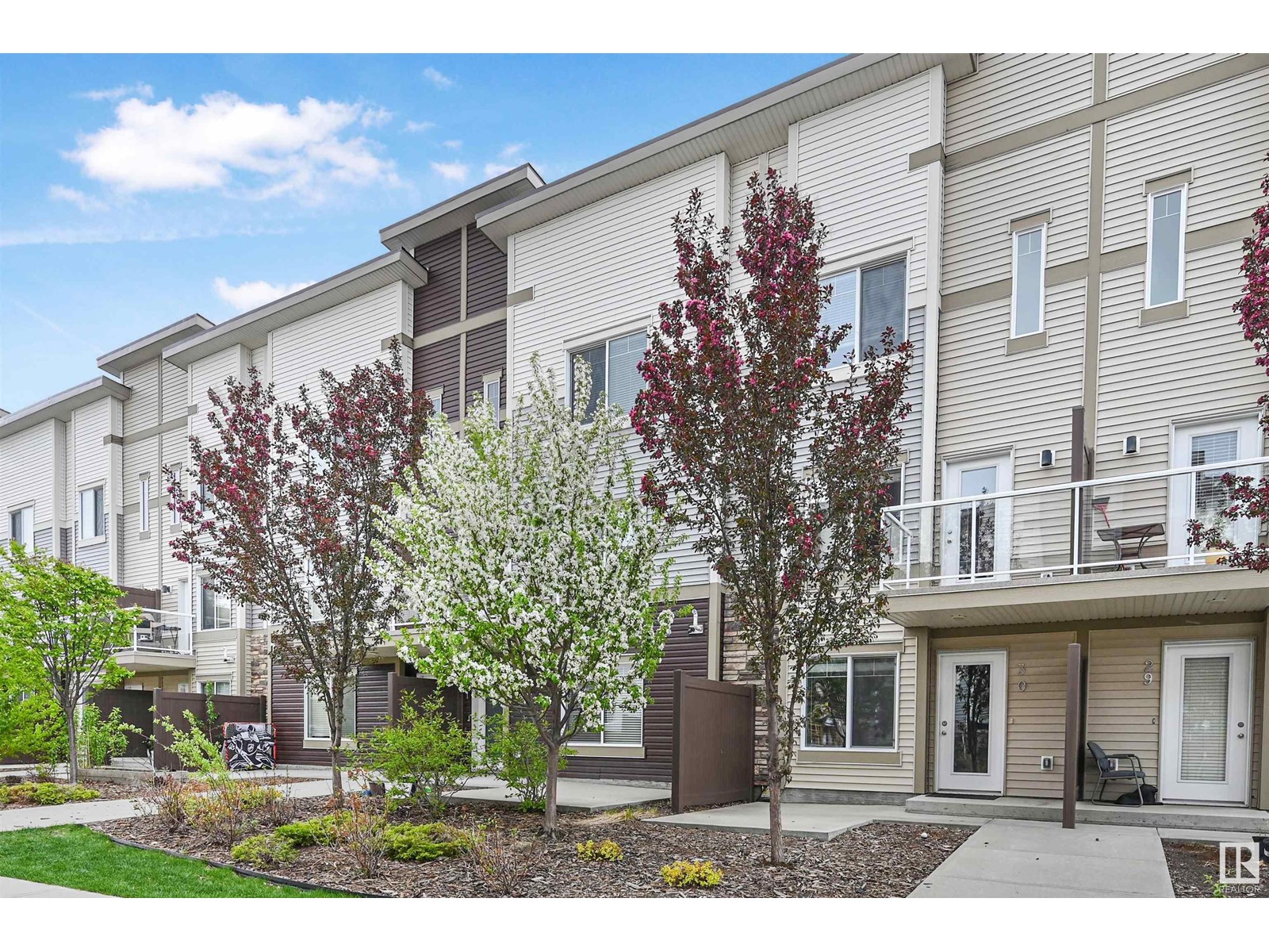 804 Welsh Drive South West #30, Edmonton, AB T6T 1A6