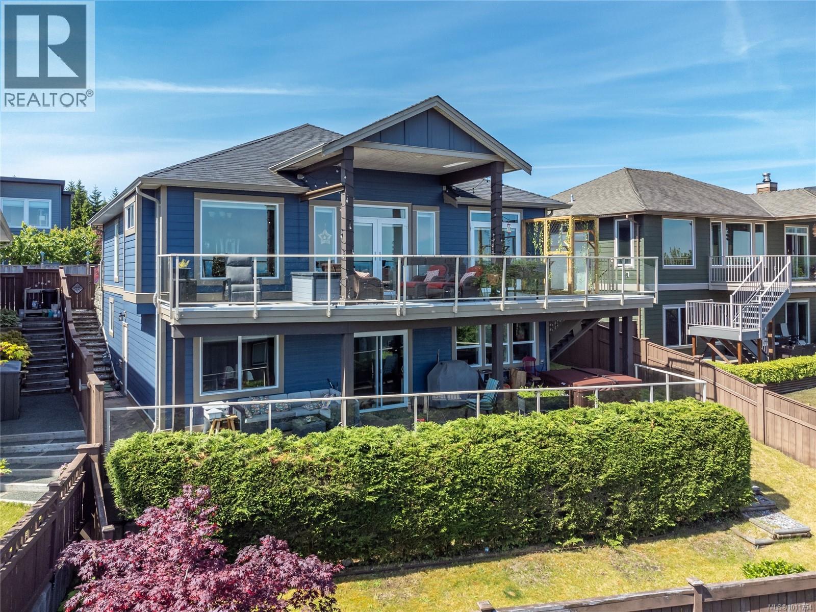 672 Pacific Heights Ln, Campbell River, BC V9H 0A6