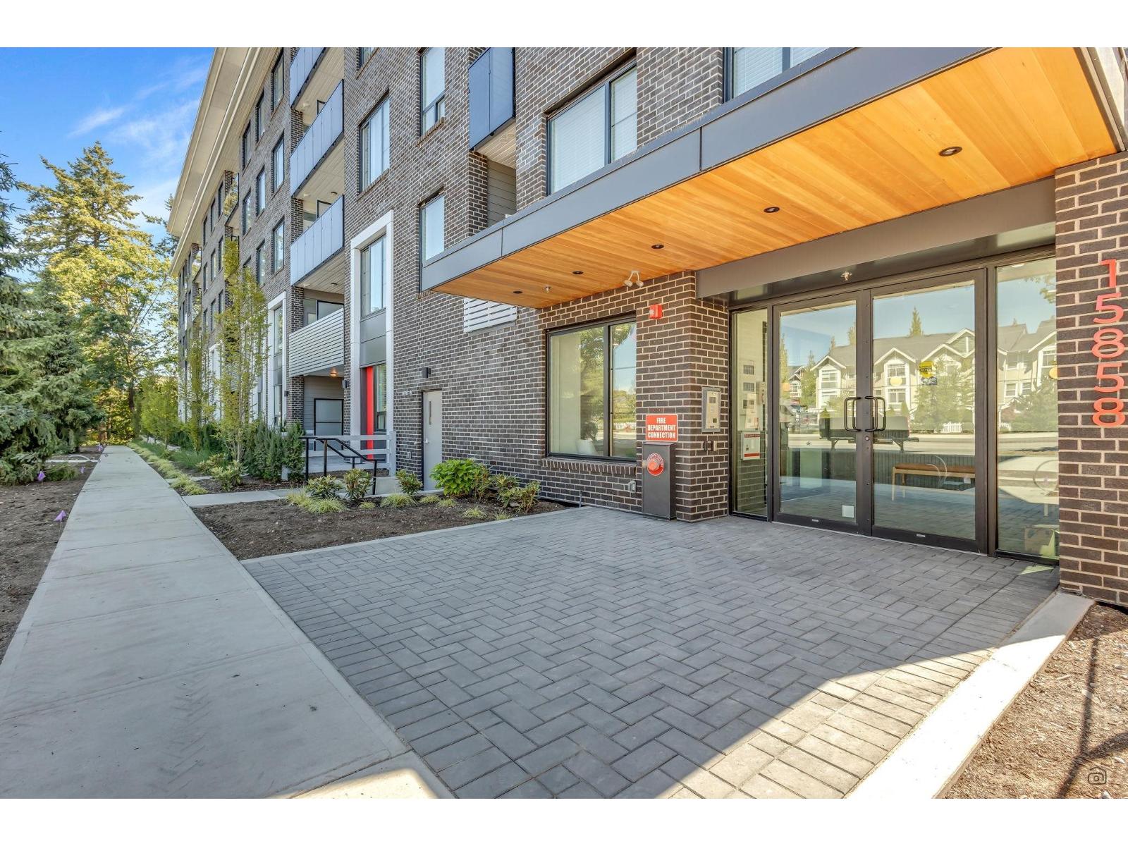 15858 Fraser Highway Unit 316, Surrey, BC V4N 6X4