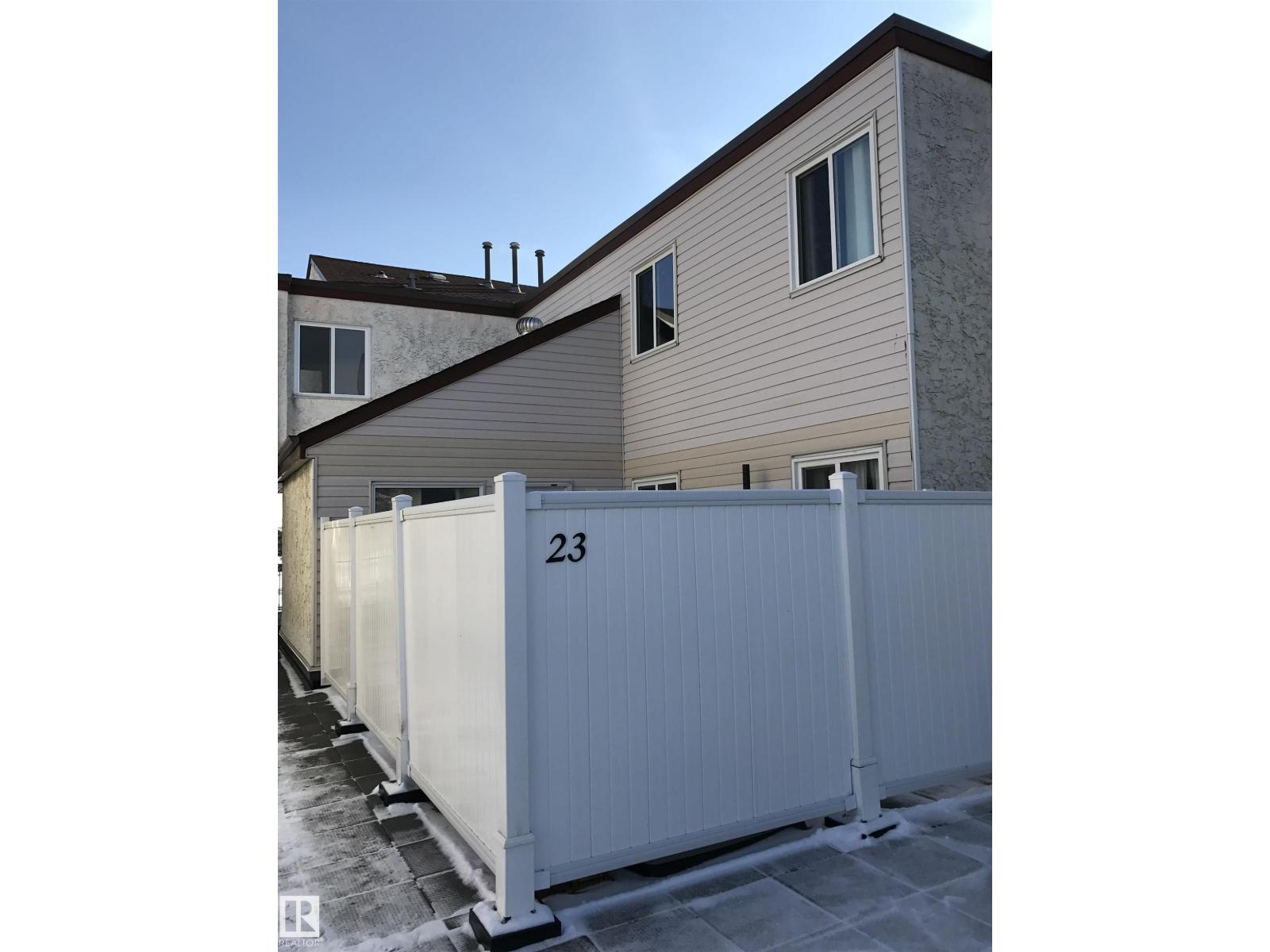 23 Lancaster Tc NW, Edmonton, AB T5X 5S2